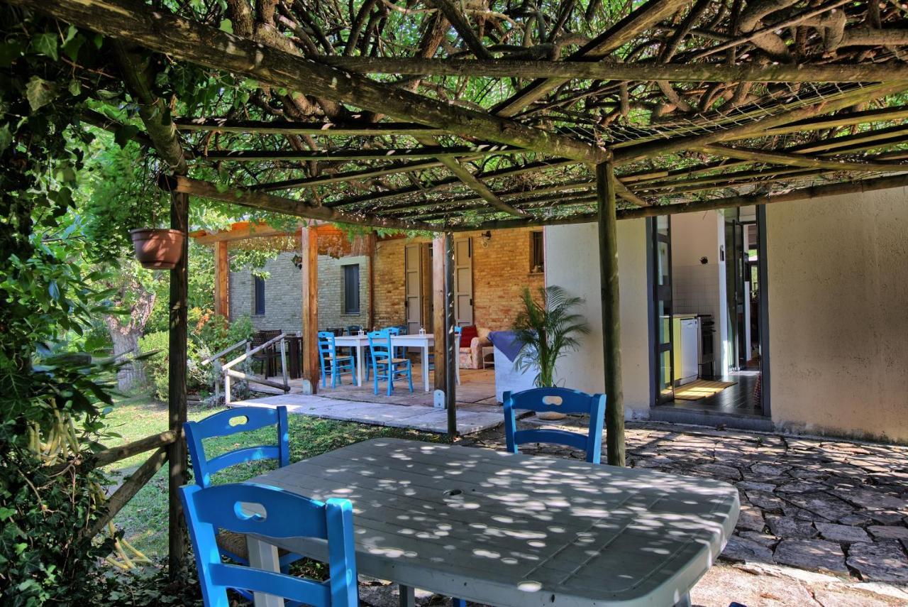 Grande Villa Storica Per Vacanze Con Giardino Privato E Piscina Ostra Dış mekan fotoğraf