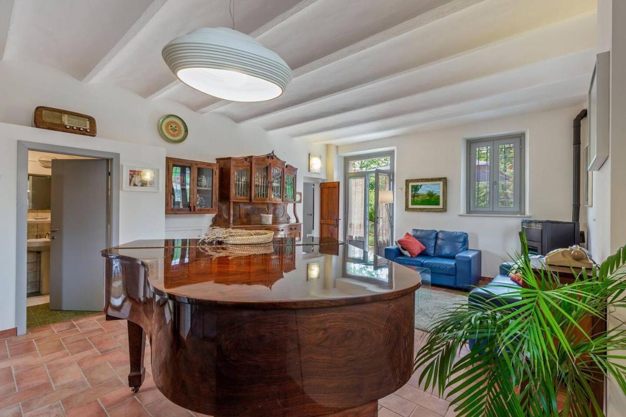 Grande Villa Storica Per Vacanze Con Giardino Privato E Piscina Ostra Dış mekan fotoğraf