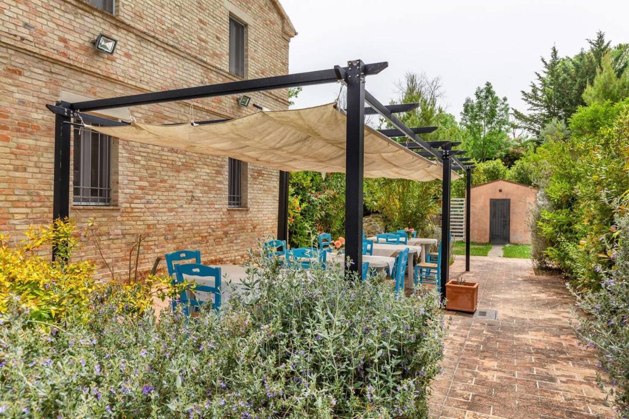 Grande Villa Storica Per Vacanze Con Giardino Privato E Piscina Ostra Dış mekan fotoğraf