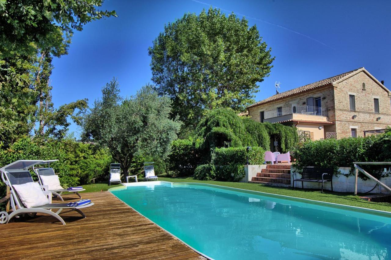 Grande Villa Storica Per Vacanze Con Giardino Privato E Piscina Ostra Dış mekan fotoğraf
