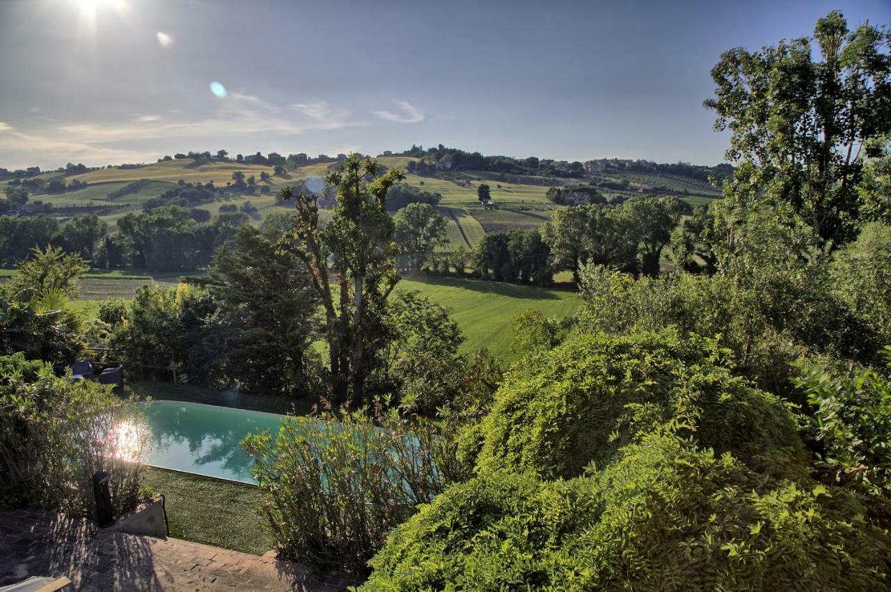 Grande Villa Storica Per Vacanze Con Giardino Privato E Piscina Ostra Dış mekan fotoğraf