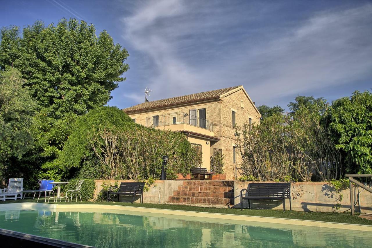 Grande Villa Storica Per Vacanze Con Giardino Privato E Piscina Ostra Dış mekan fotoğraf