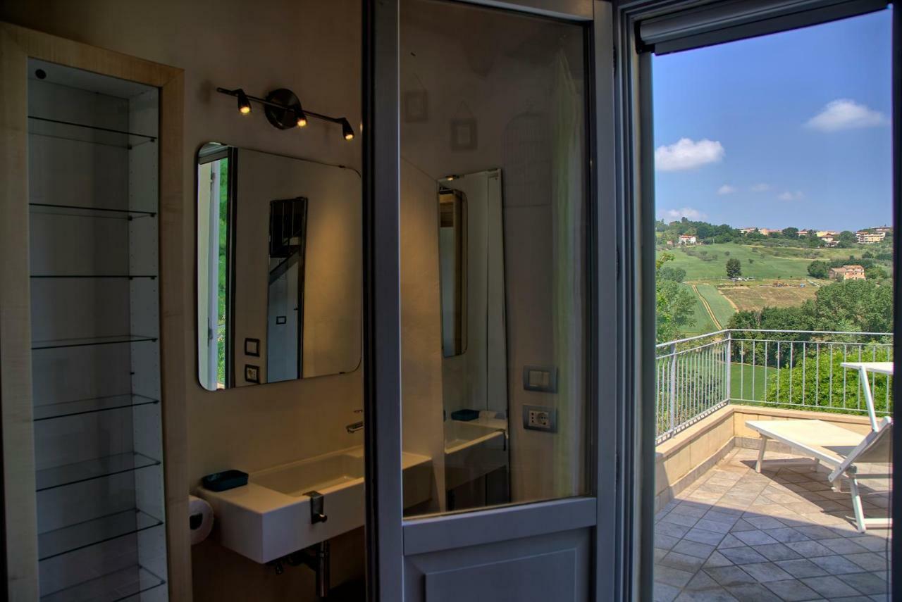 Grande Villa Storica Per Vacanze Con Giardino Privato E Piscina Ostra Dış mekan fotoğraf