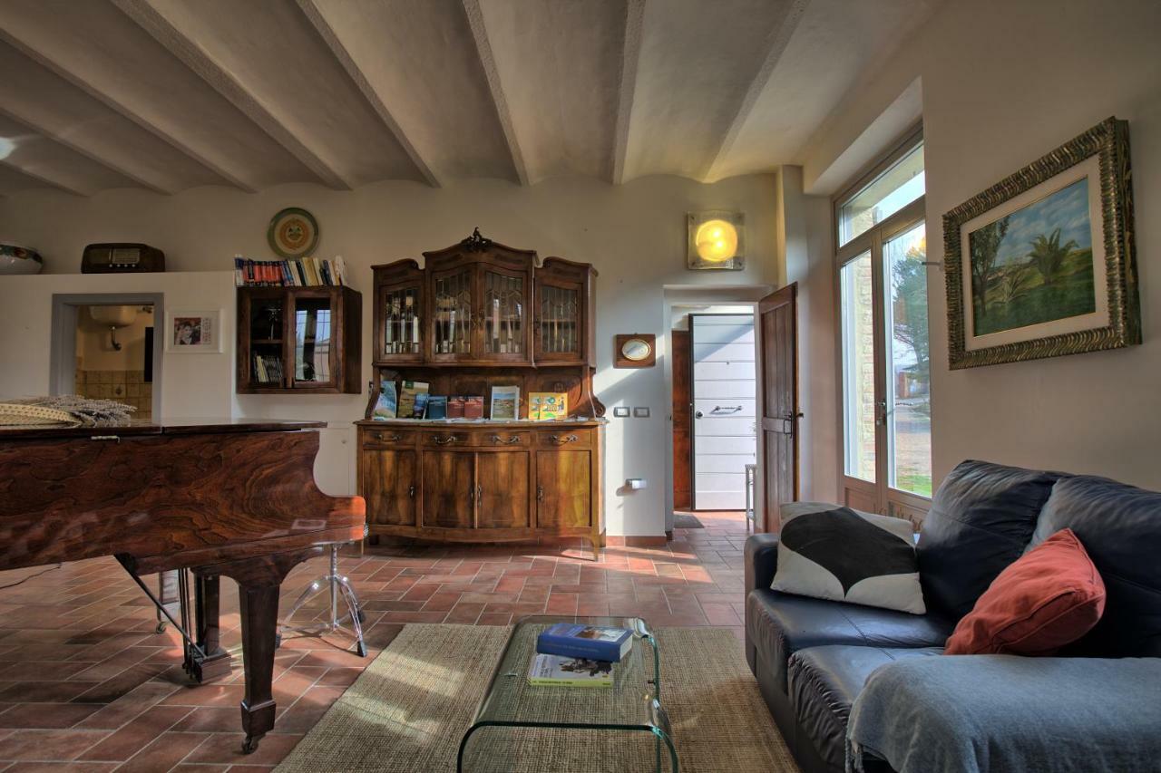 Grande Villa Storica Per Vacanze Con Giardino Privato E Piscina Ostra Dış mekan fotoğraf